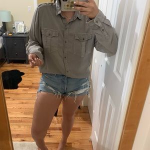 BUTTON DOWN SHIRT